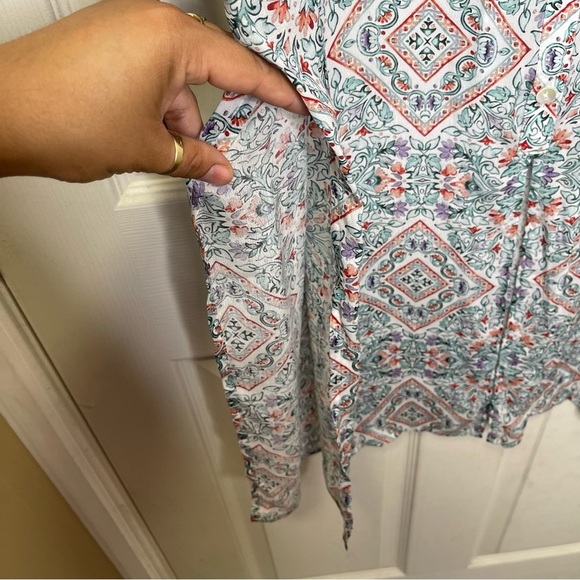 AP. NY Pastel Floral Button Up Tunic Sz M - Picture 5 of 10